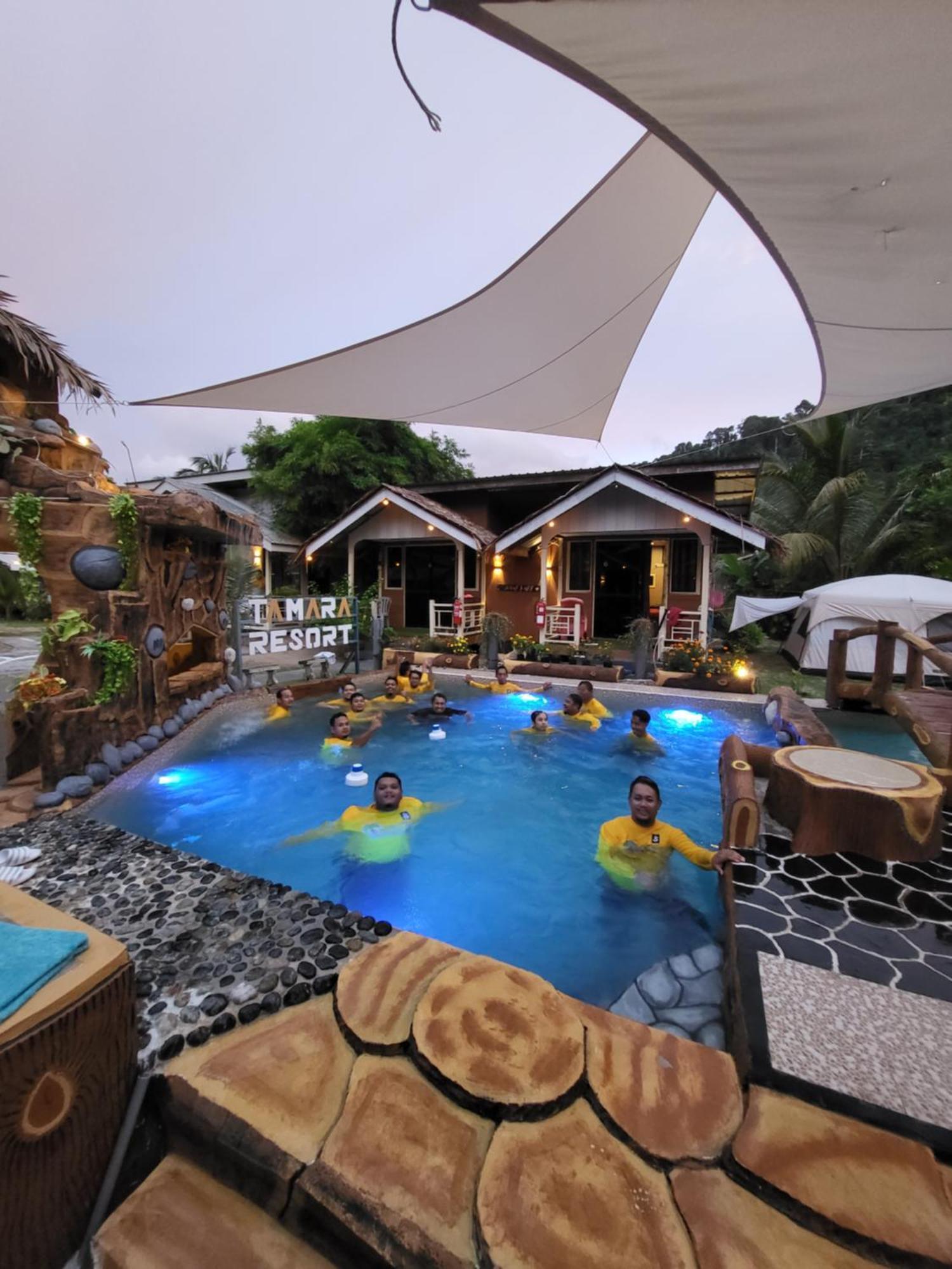 Tamara Resort Motel Kampong Juara Esterno foto