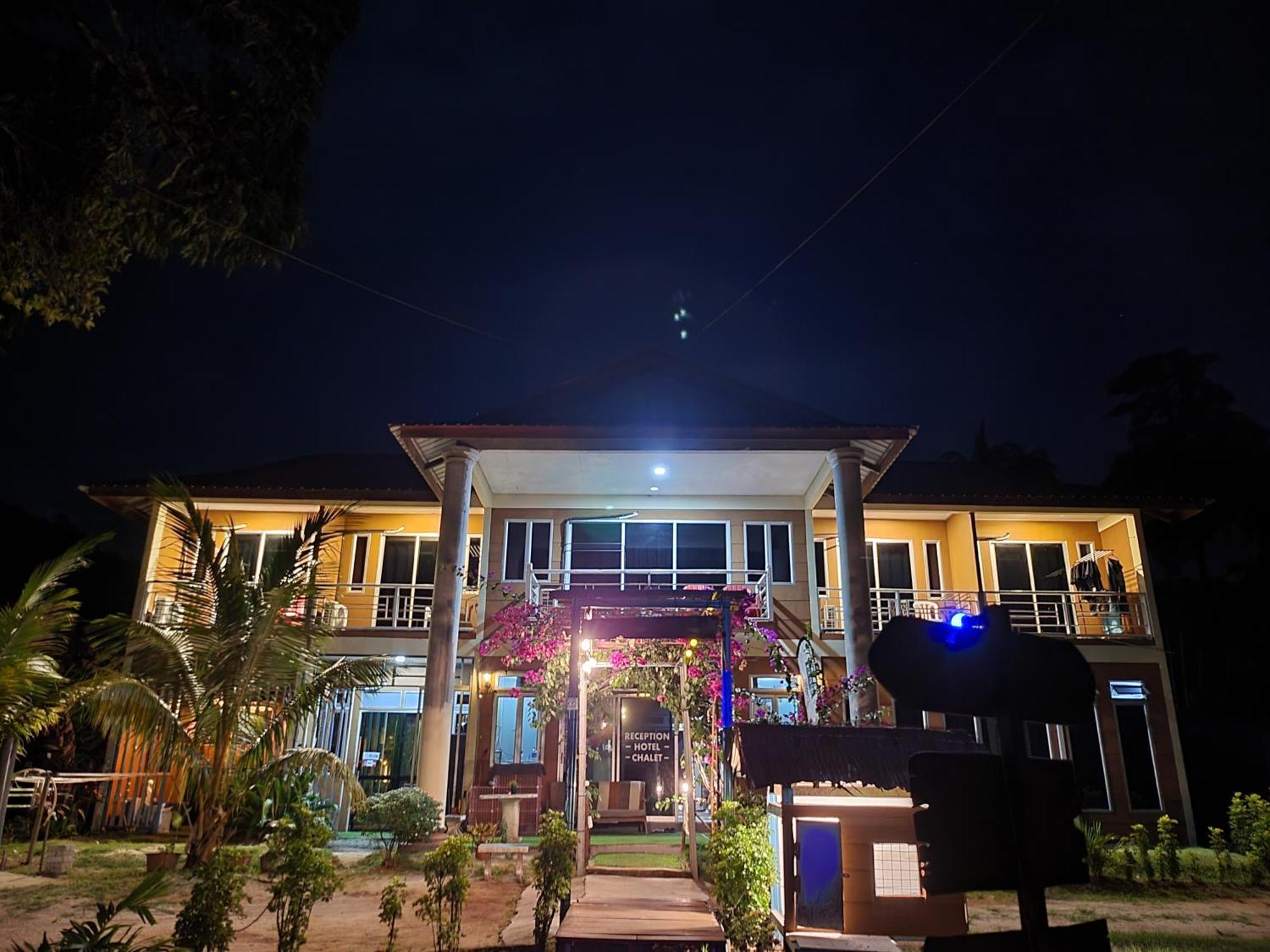 Tamara Resort Motel Kampong Juara Esterno foto